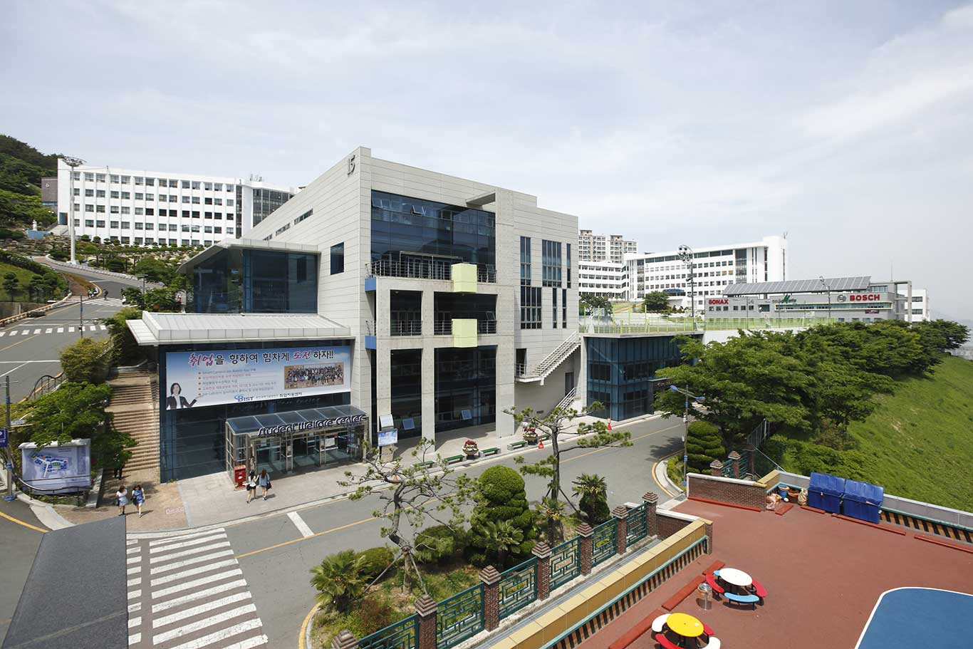 dai-hoc-khoa-hoc-va-ky-thuat-busan