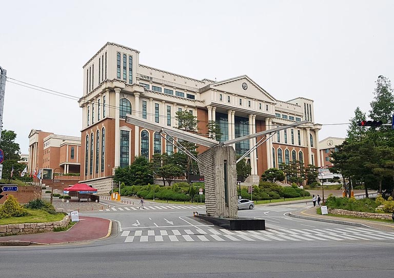 Cổng chào Đại học Korea Nazarene Cổng chào Đại học Korea Nazarene